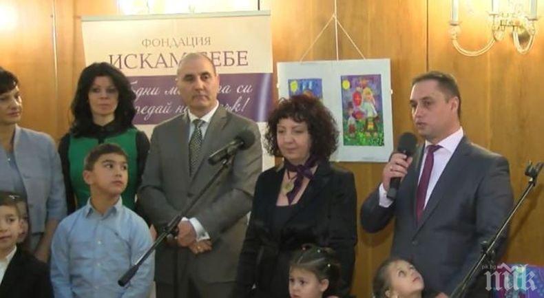 ГЕРБ дари 6000 лв. за болно момче и 7000 лв. за Фондация Искам бебе