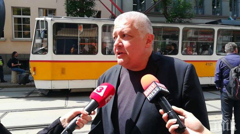 Издателят на ПИК черпи за 48 днес, навръх Коледа