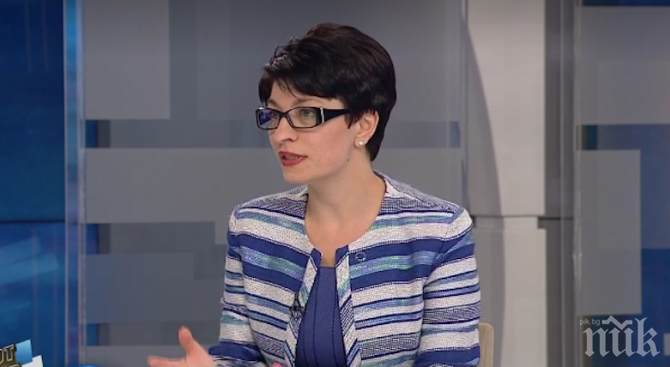 Десислава Атанасова: Гласувахме 145 закона през 2018-та