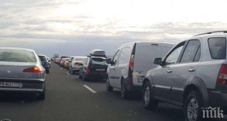 Интензивен трафик по автомагистрала „Тракия“ и засилено е полицейското присъствие в Пловдивско