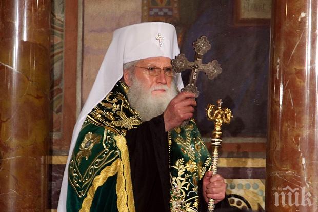Патриарх Неофит оглавява богослуженията за Рождество Христово в Св. Александър Невски