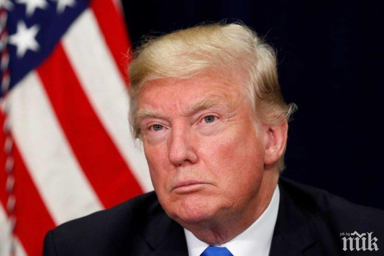 Тръмп се отказа от ваканцията заради правителствената криза