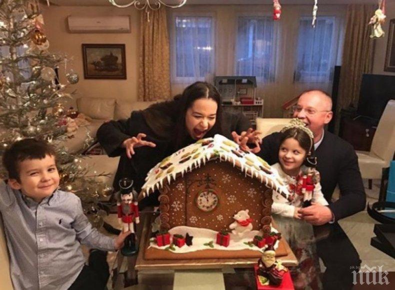 САМО В ПИК И РЕТРО: Станишев показа дома си за Коледа 