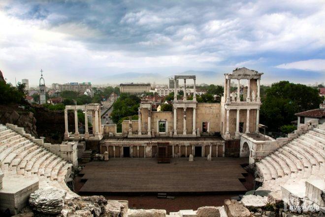 Назначиха скандален диджей за шеф на Античния театър в Пловдив без конкурс