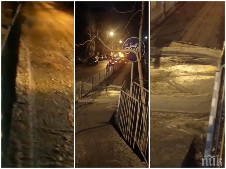 ШОКИРАЩО ВИДЕО: Къртицата на метрото заля с бетонова пяна столичен булевард 