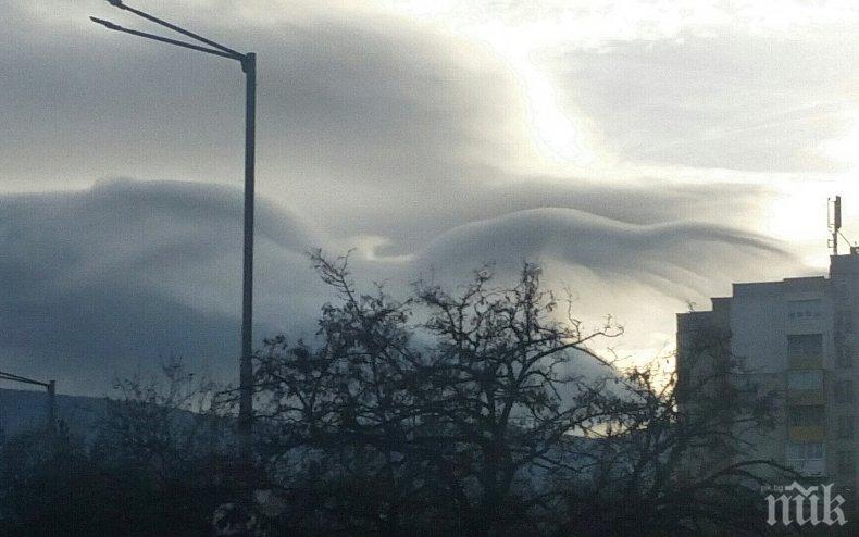 УНИКАЛНО: Бял ангел разпери криле в небето над София 