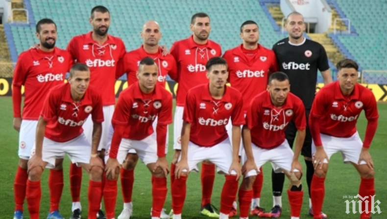 Армейците си търсят нов пиар 