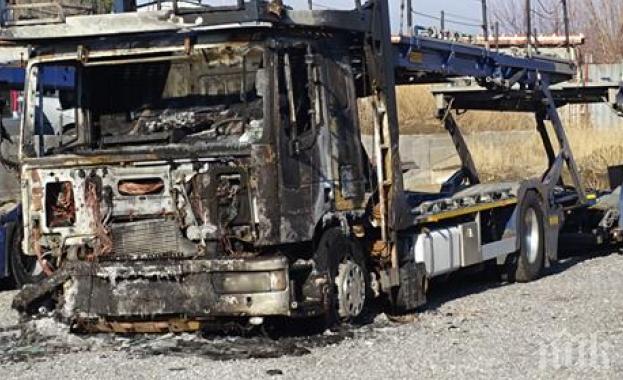ВЕНДЕТА: Автовозите в Дупница запалени умишлено, има улики