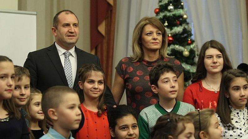 Радеви се рекламират с Българската Коледа, а не са дали нито лев за каузата от 11-те бона заплата на президента