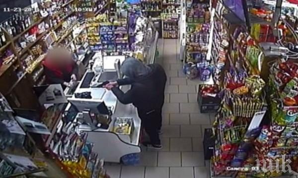 ЕКШЪН ВЪВ ВАРНА: Крадец с пистолет обра магазин без да подозира, че го снимат