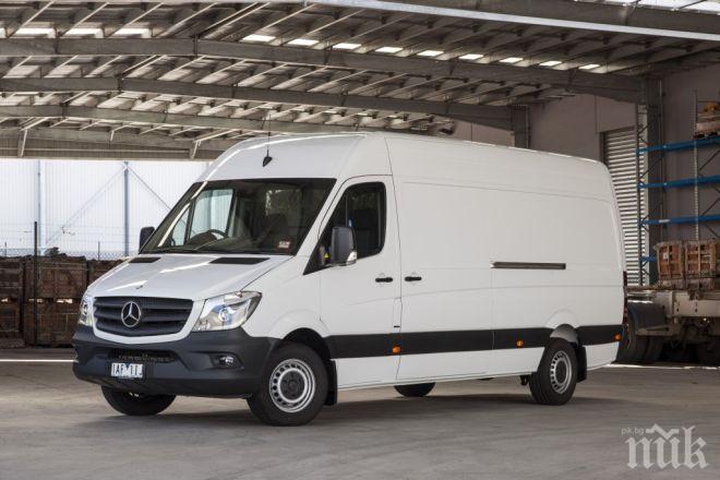 Шофьор не заключи буса си и се прости с 20 000 лева