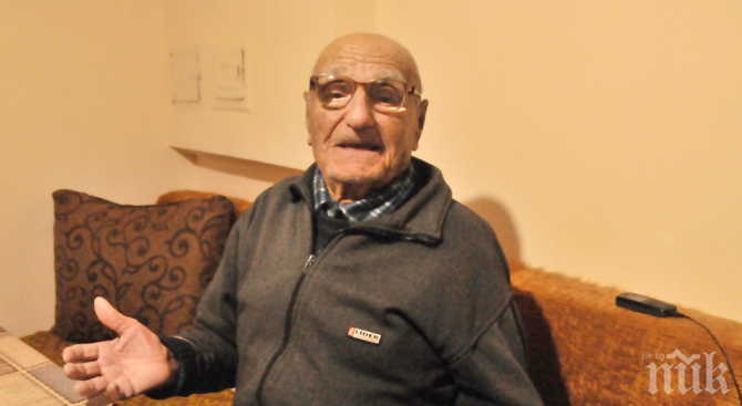 103-годишният дядо Стефан празнува в Силистра