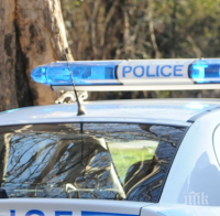 Виждали ли сте този мъж? Внимавайте, може да е въоръжен и опасен