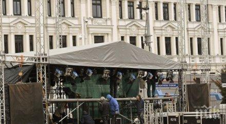 започна строежът сцената площад батенберг софия снимки