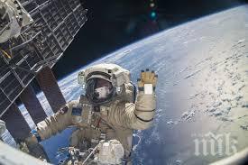 космонавтите посрещат нова година