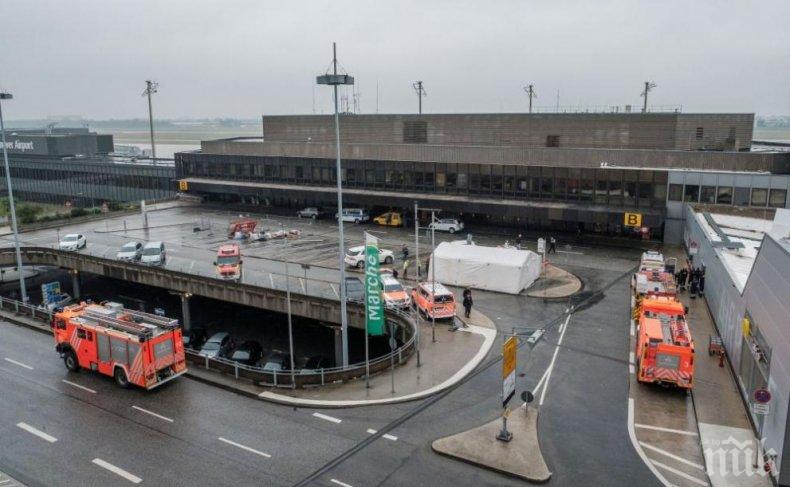 Оставиха в ареста мъжа, нахлул с кола на летището в Хановер