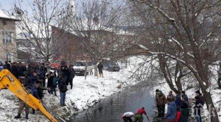 пълен шаш костандово търсят кръста реката багер снимка