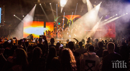 бунт редиците пайнер звезди надигат вой турнета готови пеят безплатно