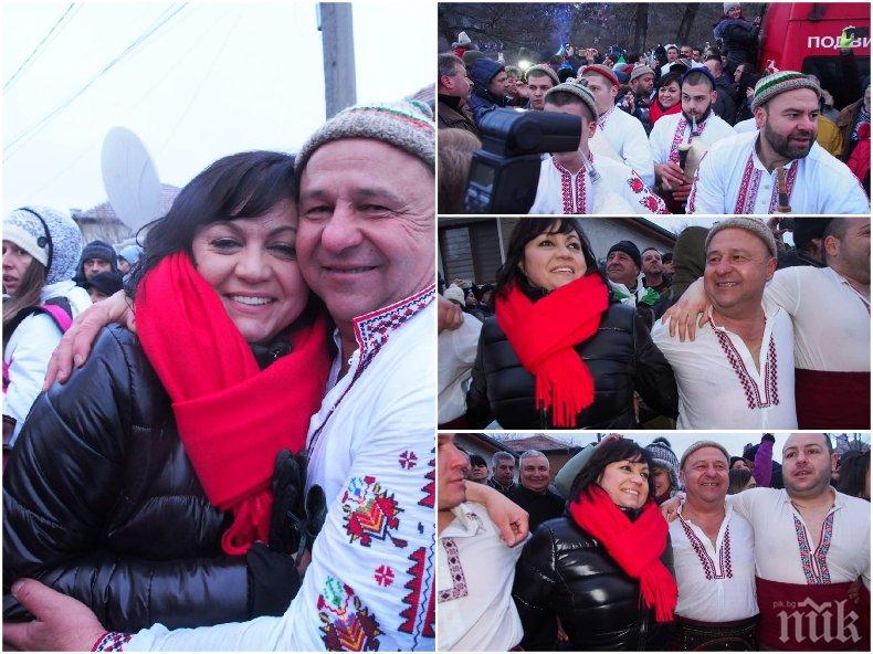 НА ЙОРДАНОВДЕН: Барабар Корни с мъжете... или как се помпа народна обич с повод и без (СНИМКИ/ВИДЕО) 