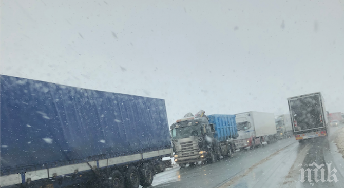 ВАЖНО: Спират камионите над 12 т през Самоков