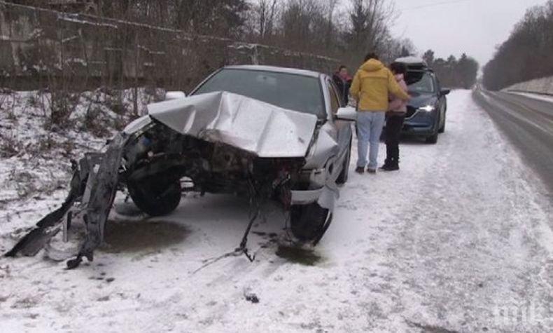 Румънци катастрофираха тежко на пътя Русе – Бяла