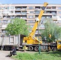 Предадоха за старо желязо опасен кран 