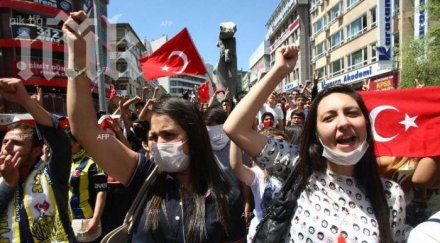 четирима души загинали близо 8000 ранени масовите протести турция
