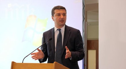 драгомир стойнев хората искат ефективна икономика