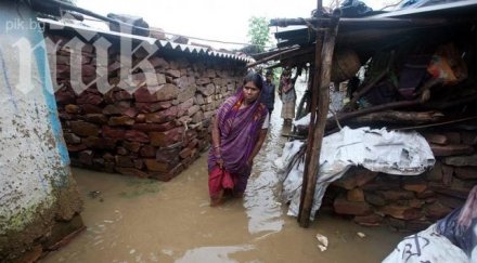 120 души загинаха наводненията индия