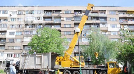 предадоха старо желязо опасен кран