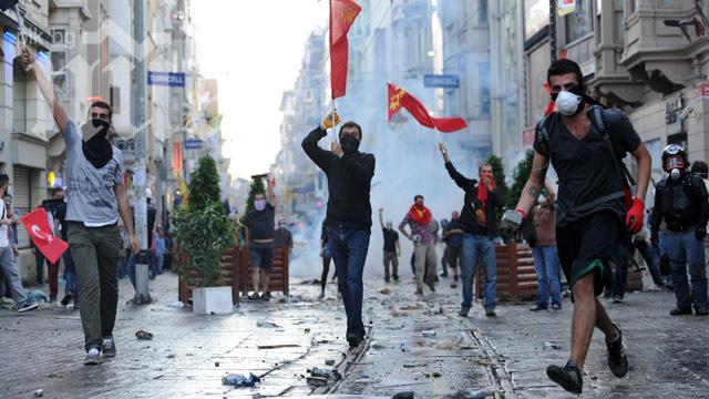 Турската икономика губи 1,3 млрд. долара заради протестите