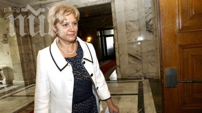 Менда Стоянова: Орешарски не очаква да изкара четиригодишен мандат