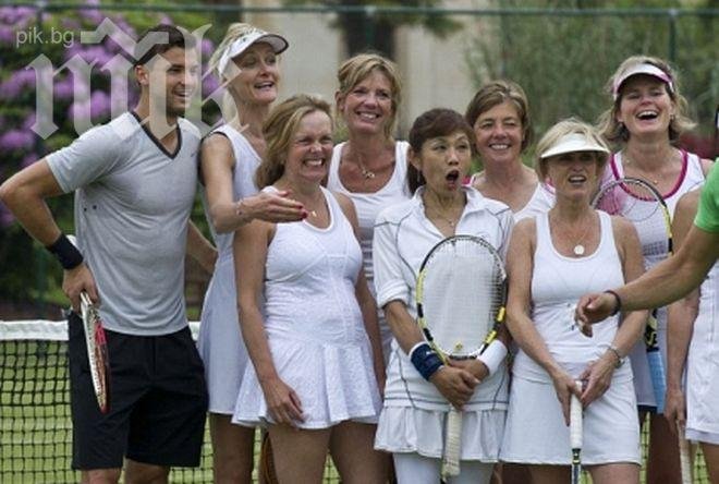 Гришо дава уроци по тенис на фенките си в Бъкингамшир