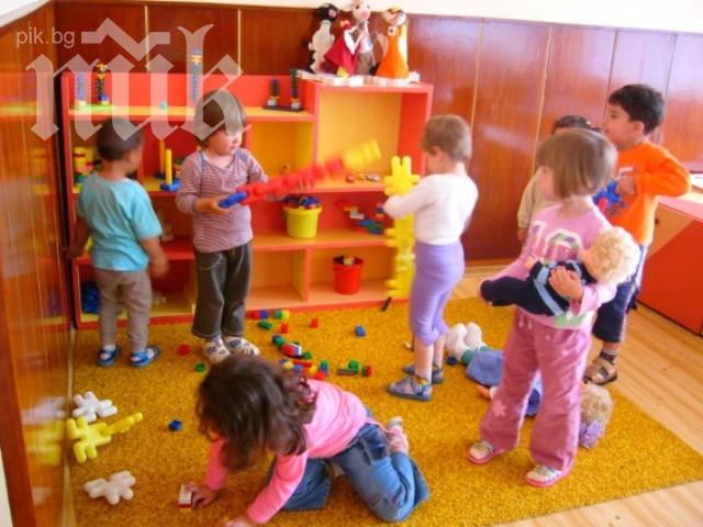 Дават по 50 лв. добавка за всяко дете

