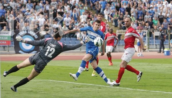 Левски и ЦСКА длъжни да картотекират играчите си за Европа до понеделник вечерта