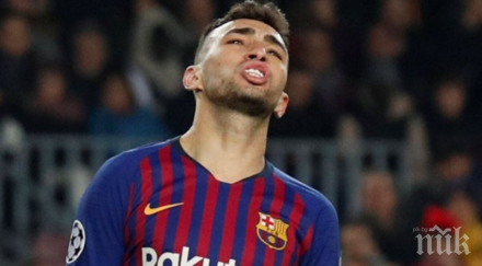 нападател напуска барса