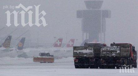 снегът германия блокира 210 полета мюнхен франкфурт