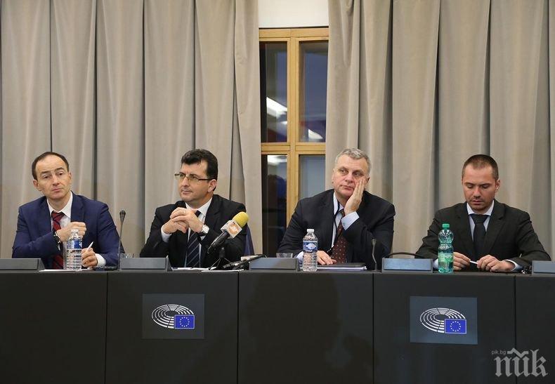ТЕЖКИ ПРЕГОВОРИ: Български евродепутати се борят за гласуване в европейската комисия по транспорт
