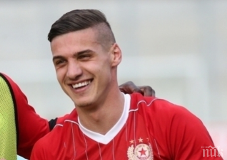 Шаш за червения космонавт?