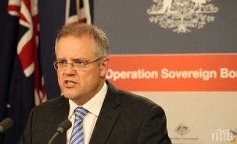 ГАВРА: Австралийският премиер с два леви крака (СНИМКА)