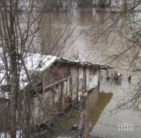 Велека преля, ограничиха движението по пътя Ахтопол - Синеморец