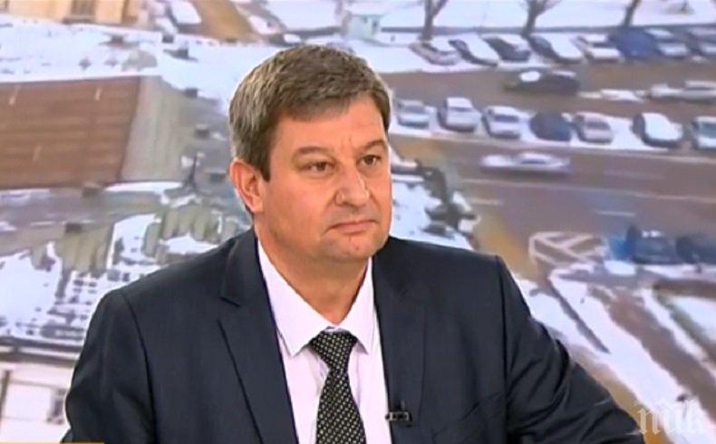 ГОРЕЩА ТЕМА: Експерт разкри ще станат ли учителските заплати 1500 лева