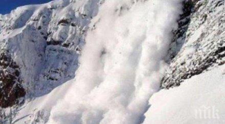 активираха няколко лавини швейцария малки взривове