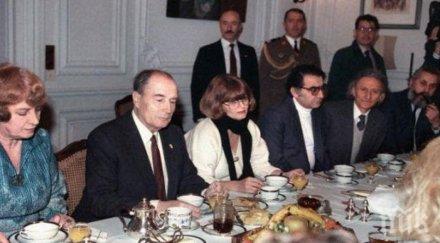 навършват години историческата визита митеран българия снимка