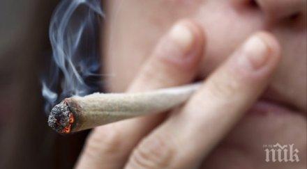 жестоки заплахи заради цигара трева христо карнобат заканил съученик избие семейството