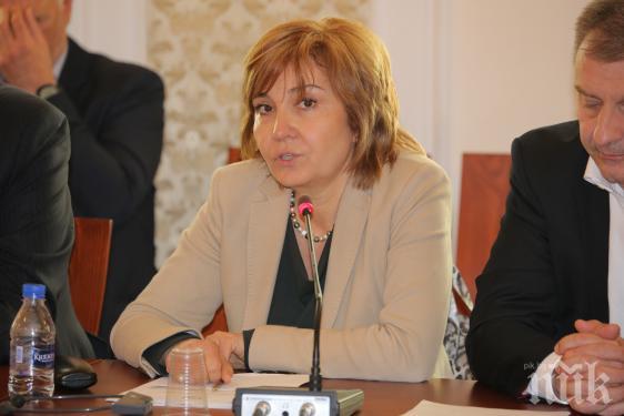 Вдигнаха заплатата на шефката на НАП на 5 бона