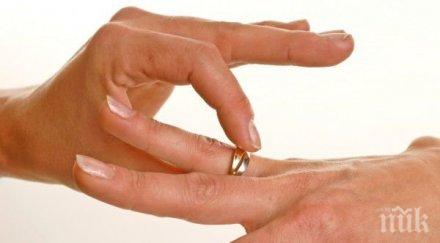 уникум мъж предложи брак докато спи