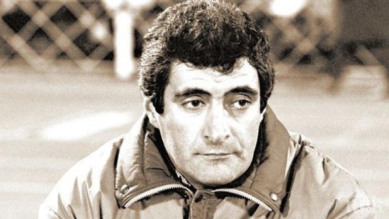 Поклонението пред големия Иван Вуцов - в понеделник на Националния стадион