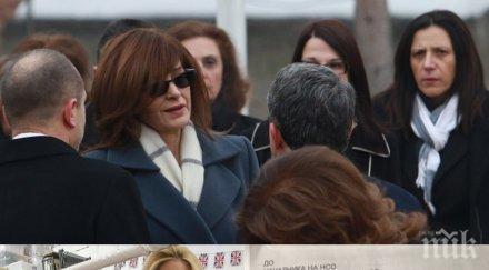 разкритие пик ретро охранителка нсо води десислава радева барове