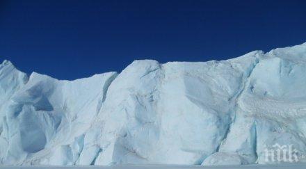 китайски кораб блъсна айсберг